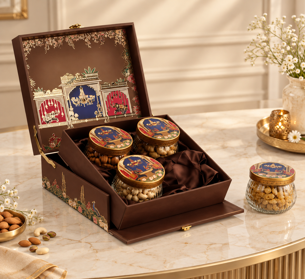 Royal Heritage Brown Hamper Box with 4 Printed Glass Jars